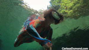 www.carissadumond.com - Multicolor dress underwater in the spring current thumbnail